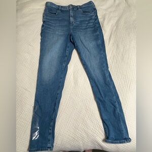 American Eagle Super High Rise Jegging Size 14 NWT